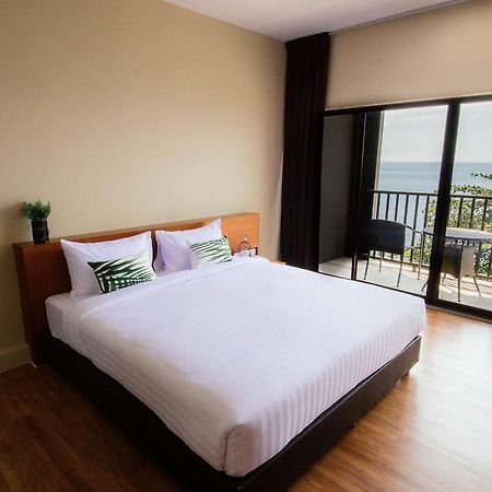 The Pat Hotel Pantai Jomtien Bagian luar foto