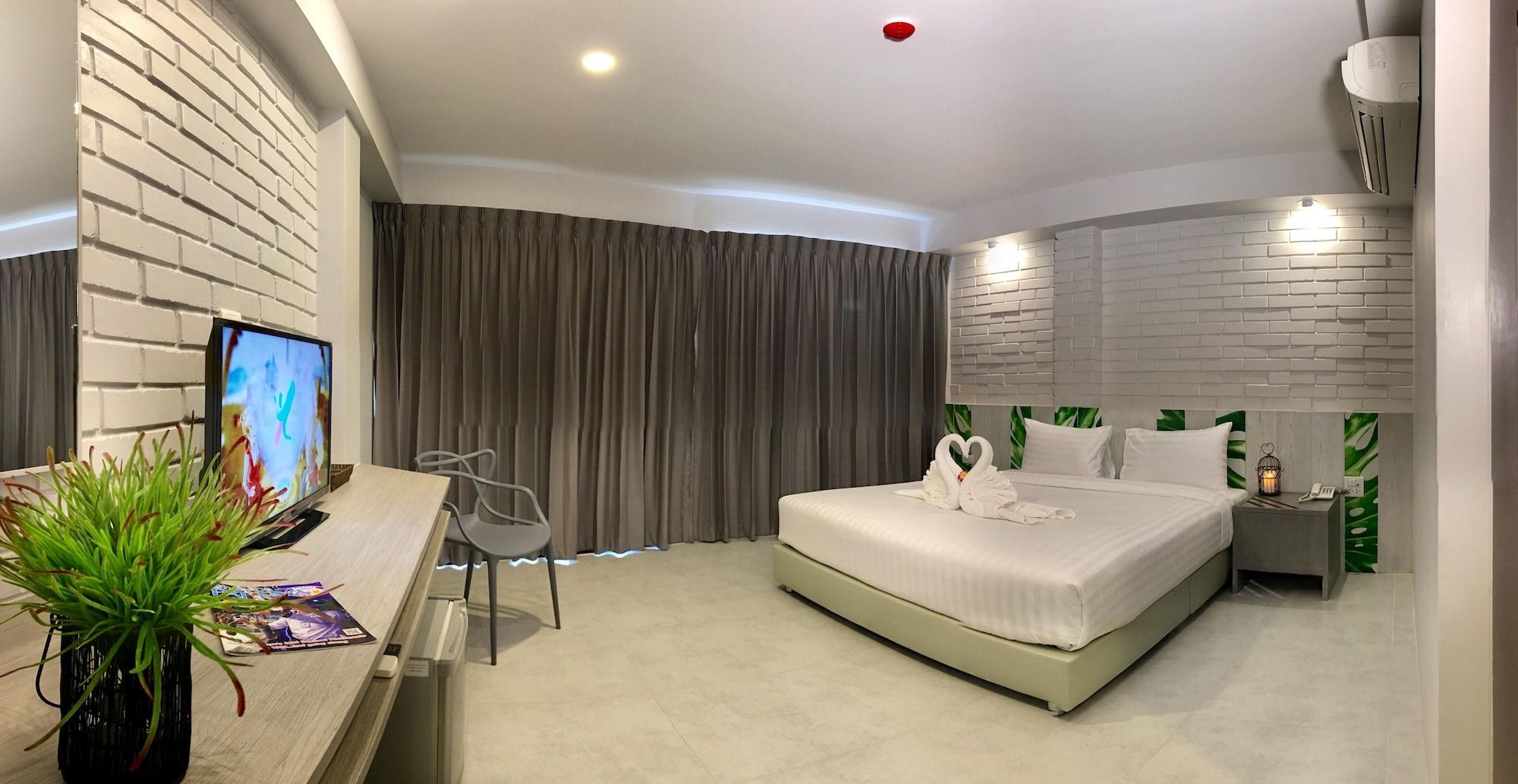 The Pat Hotel Pantai Jomtien Bagian luar foto