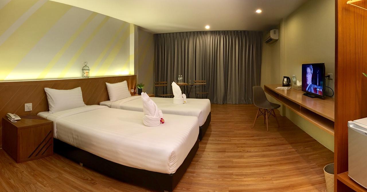 The Pat Hotel Pantai Jomtien Bagian luar foto