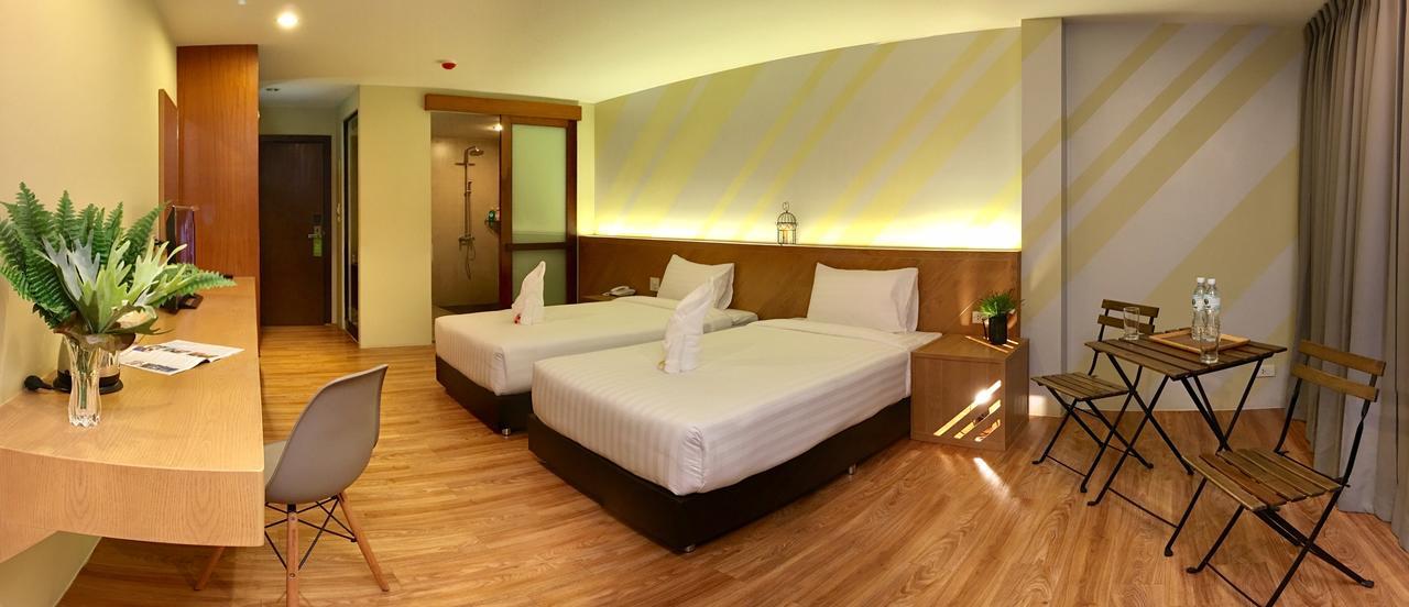 The Pat Hotel Pantai Jomtien Bagian luar foto