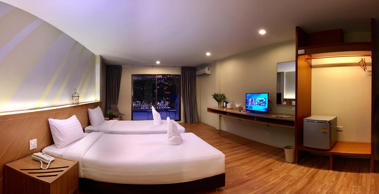 The Pat Hotel Pantai Jomtien Bagian luar foto