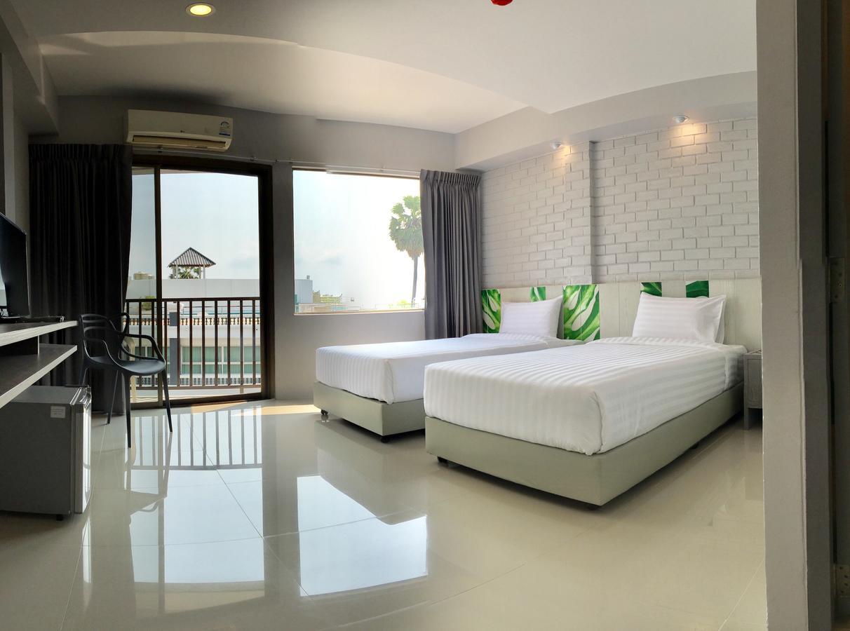 The Pat Hotel Pantai Jomtien Bagian luar foto