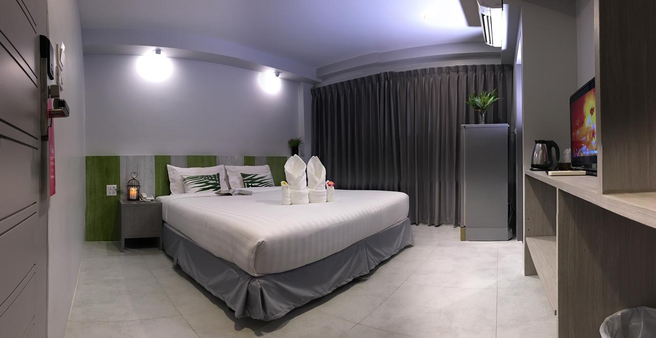 The Pat Hotel Pantai Jomtien Bagian luar foto