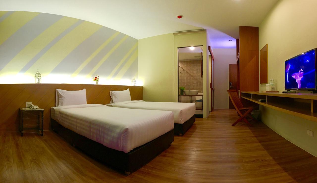 The Pat Hotel Pantai Jomtien Bagian luar foto