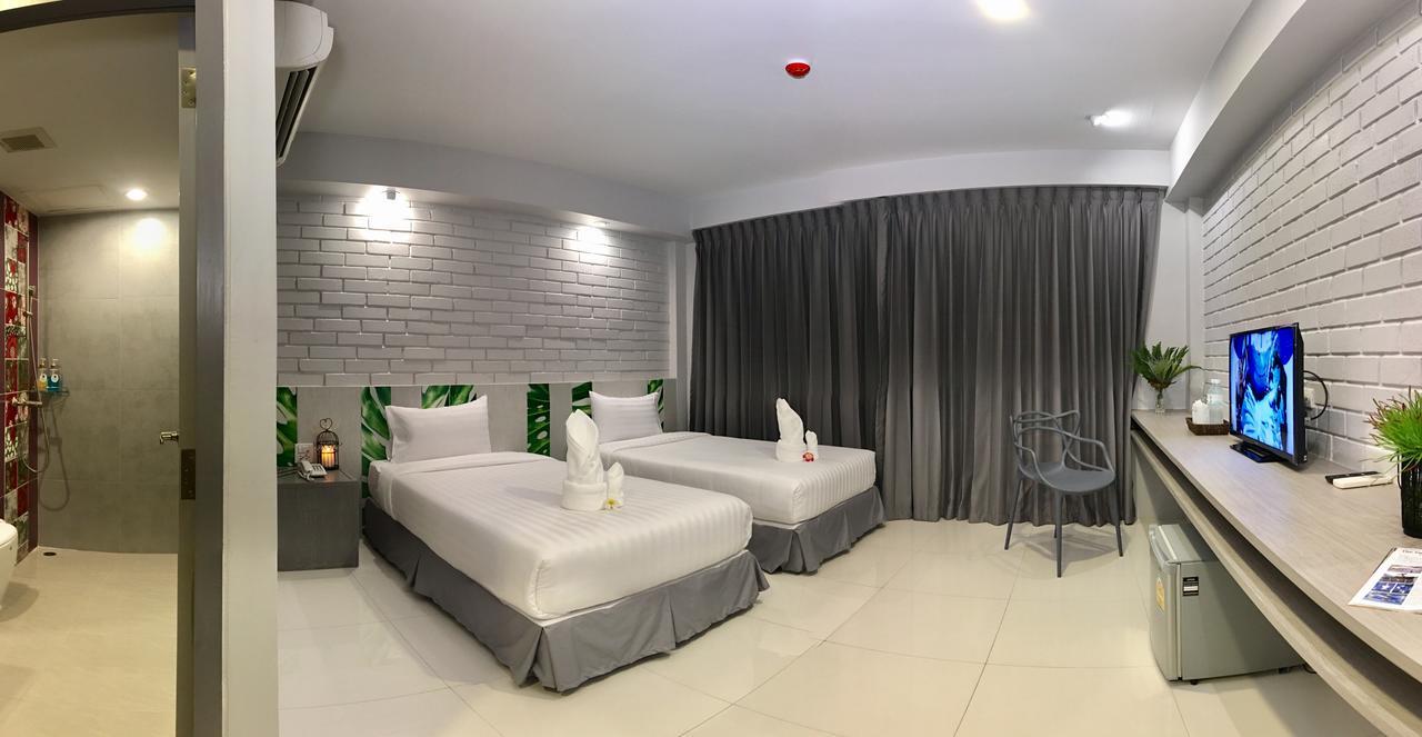 The Pat Hotel Pantai Jomtien Bagian luar foto